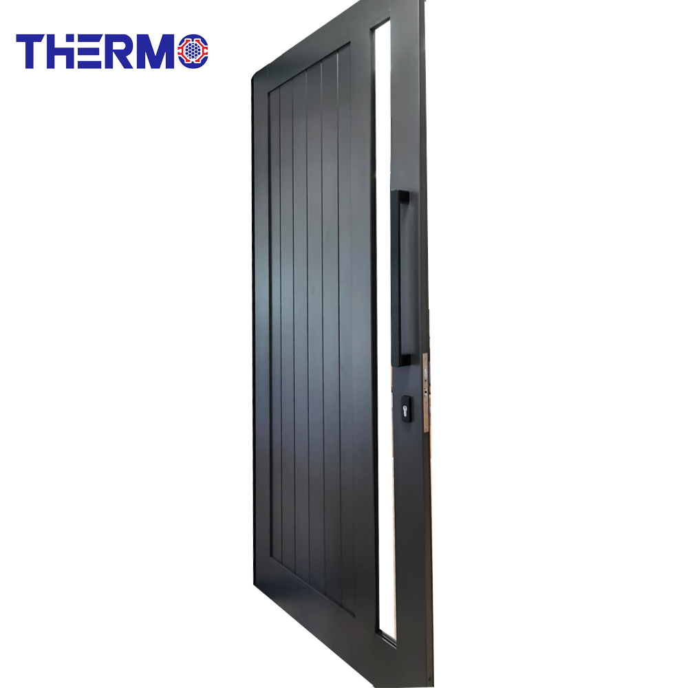 Puerta de entrada de aluminio Therm Modern con inserto vertical de vidrio exterior y acabado imitación madera.