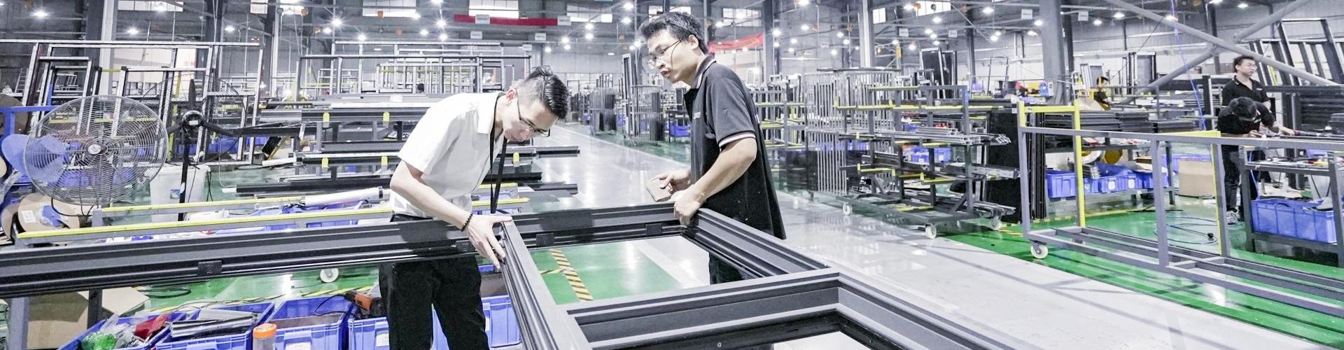 Fábrica de puertas arquitectónicas y desarrollo tecnológico