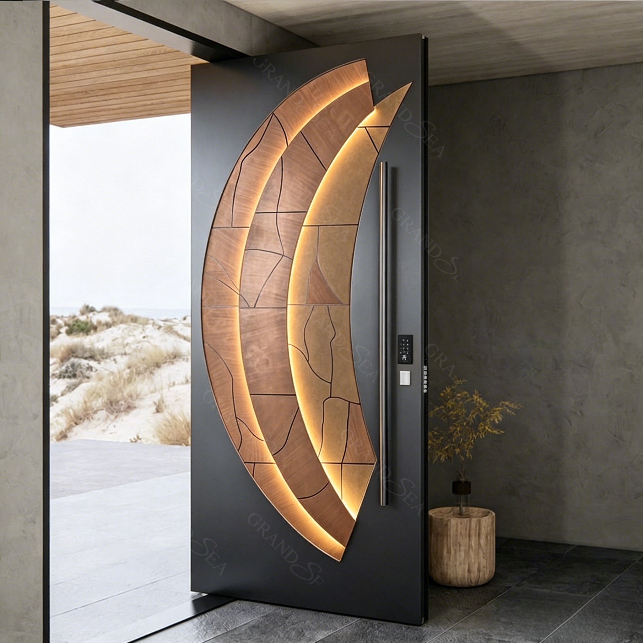 Puerta de entrada pivotante moderna de lujo, color gris oscuro, con relieve geométrico 3D, incrustaciones de metal dorado y tira de LED integrada.