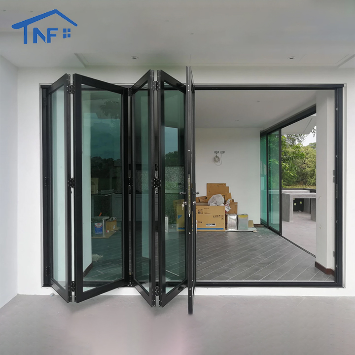 Puertas exteriores plegables de doble panel de vidrio sin marco, de aleación de aluminio, para hoteles modernos, con aislamiento térmico y certificación CE.