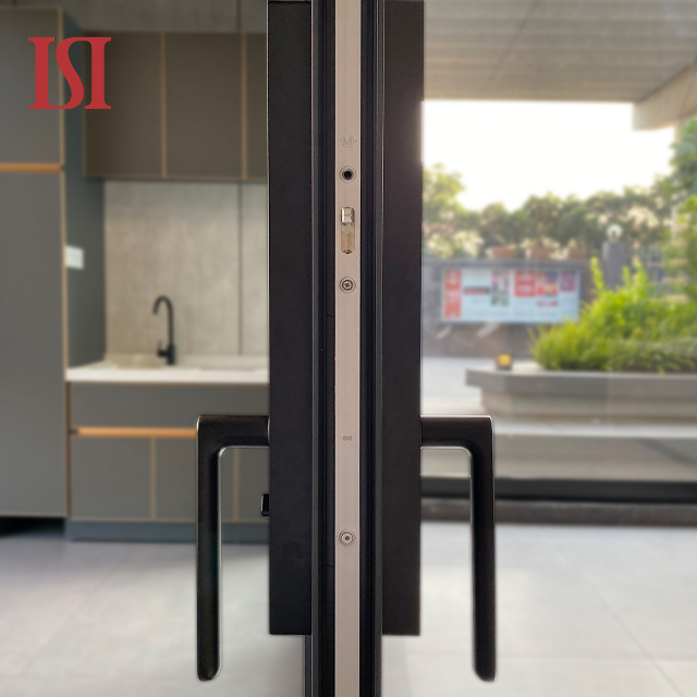Villas de primera marca con diseño francés personalizado, puerta corredera de aluminio, cerradura electrónica de huella dactilar para interiores y exteriores.
