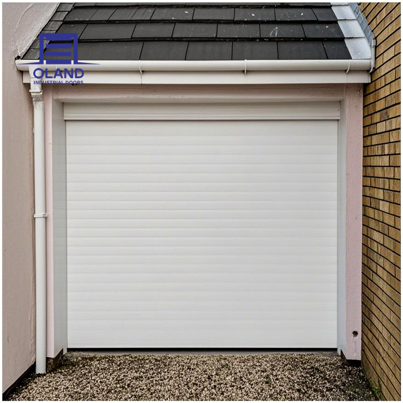 Puerta enrollable de aluminio al por mayor con motor eléctrico, diseño resistente al viento para aberturas industriales y comerciales.