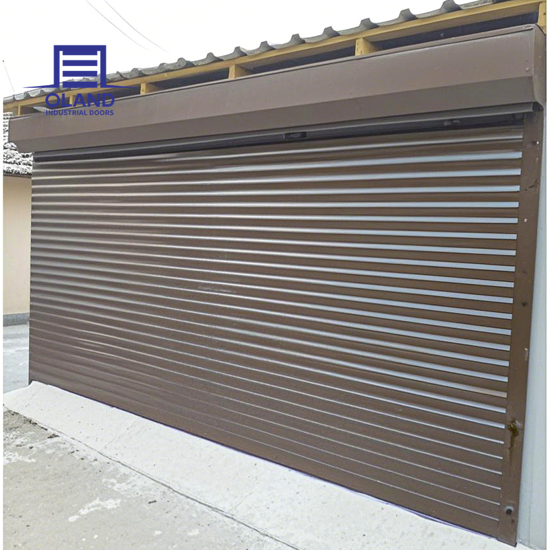 Puerta enrollable de aluminio al por mayor con motor eléctrico, diseño resistente al viento para aberturas industriales y comerciales.