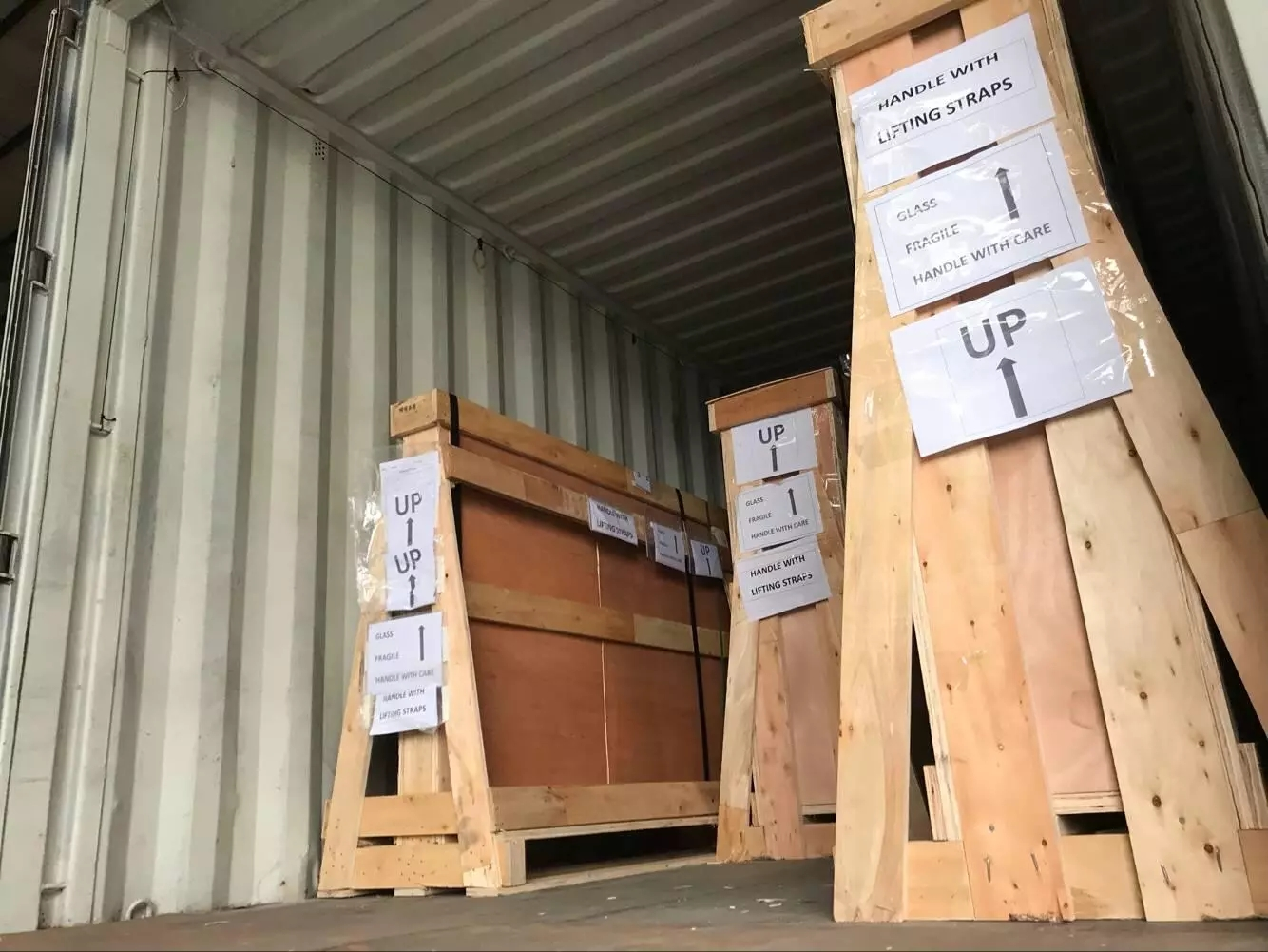 Caja de madera para transporte de puertas