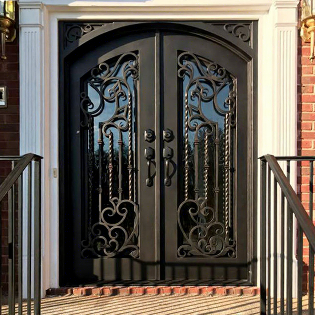 Nueva puerta doble de hierro forjado con aislamiento térmico y burlete para uso exterior (modelo 2026).