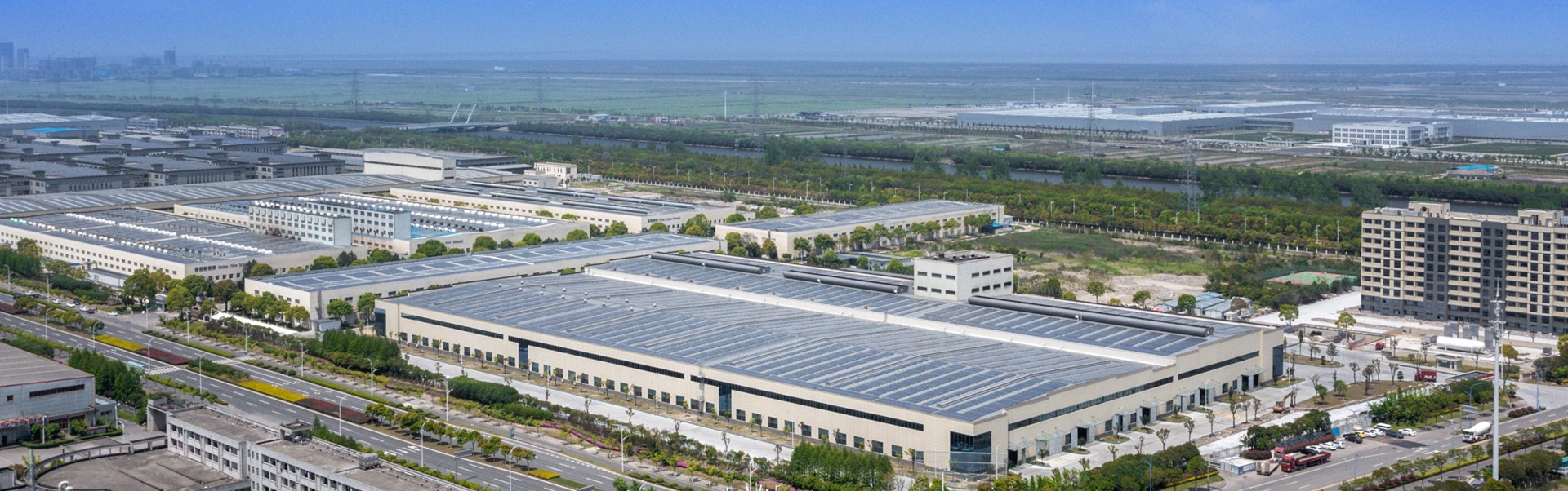 Instalaciones de fabricación de Guangdong Dejiyoupin Doors and Windows Co., Ltd.