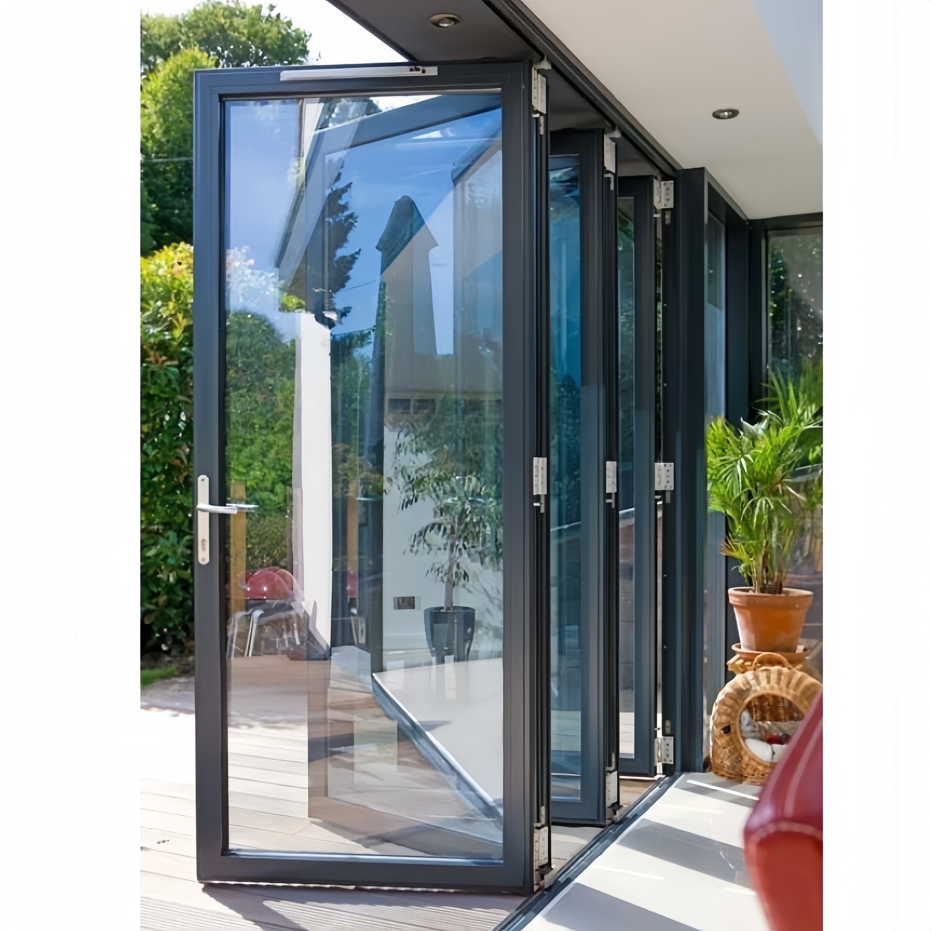 Puertas plegables de aluminio de doble cristal templado, estilo sencillo, de alta seguridad y eficiencia energética, personalizadas para portón de entrada y resistentes a huracanes.