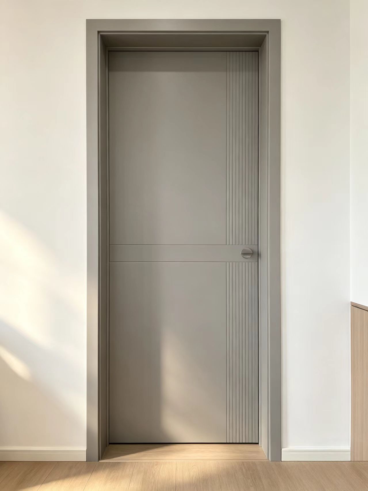 Puertas batientes precolgadas de madera maciza pintada estilo casa de campo con apertura lateral para hoteles, hospitales, bares domésticos, sótanos, pasillos y villas.