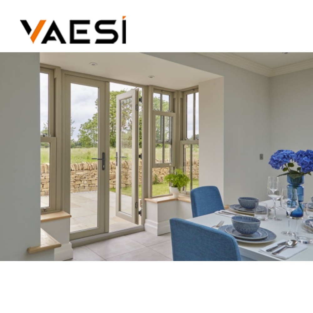 Puerta abatible de aleación de aluminio resistente a la corrosión con vidrio para uso comercial interior en almacenes y apartamentos.