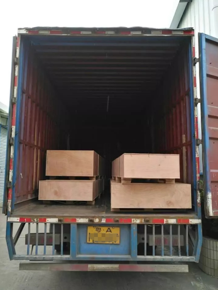 Carga y contenedor seguro de mercancías