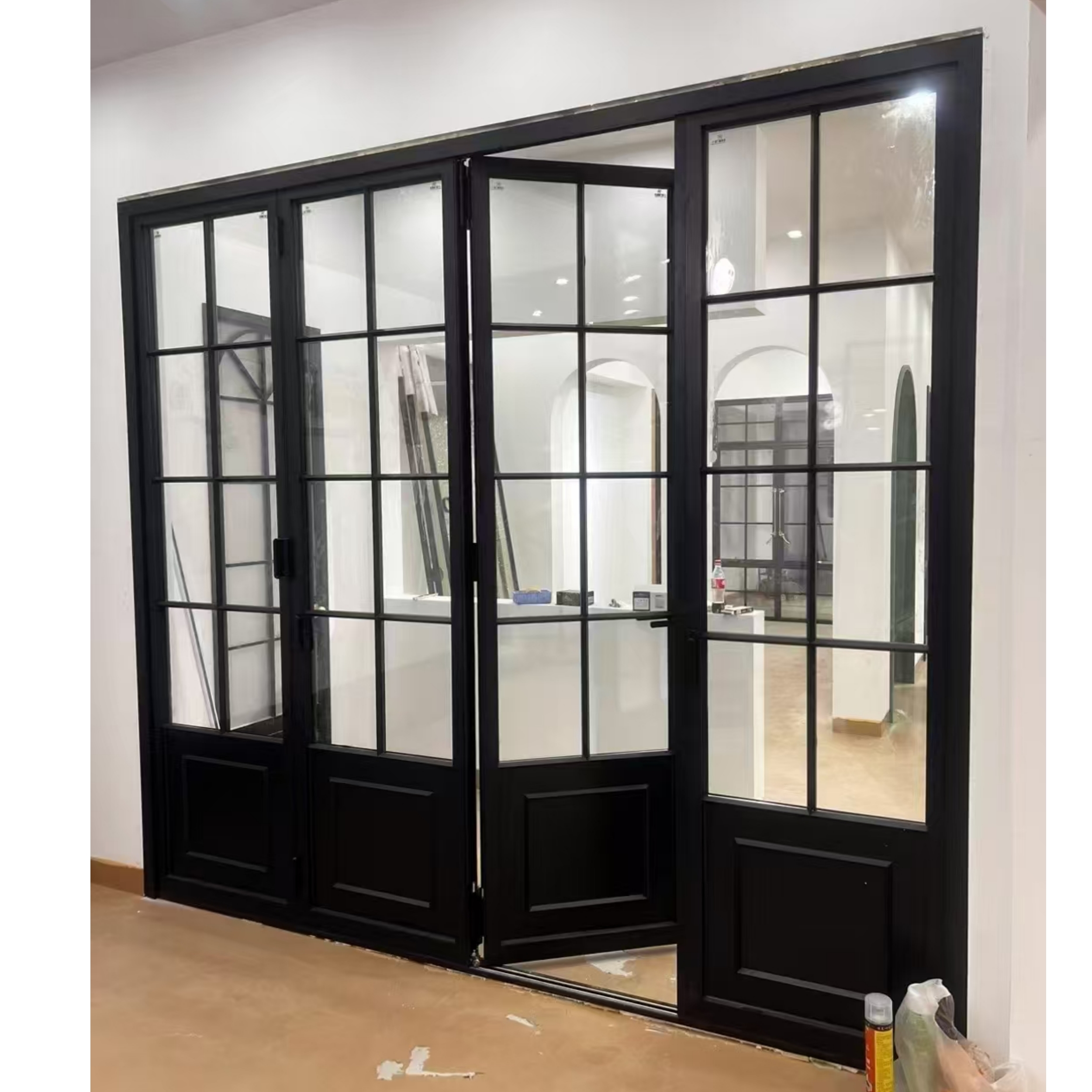 Puertas de entrada de aleación de aluminio estilo retro francés, villa moderna con acabados modernos, resistentes al viento, balcón de cuatro hojas, puerta doble exterior
